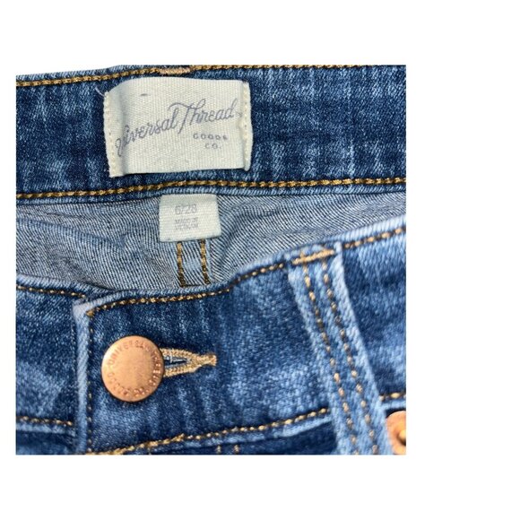 Universal Thread Goods Denim Cut Off Shorts High Rise 6/28 Distressed - Picture 4 of 6